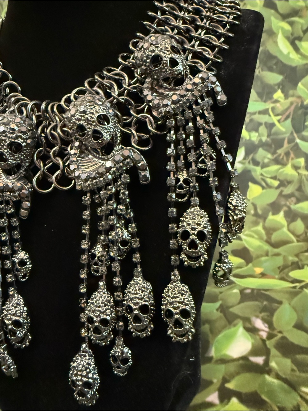 Natasha Couture Gothic Silver Crystal Skull Chainmail Necklace - Picture 6 of 12